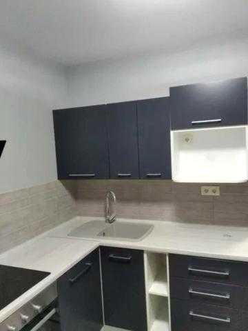 Домобудівельна вул., 11