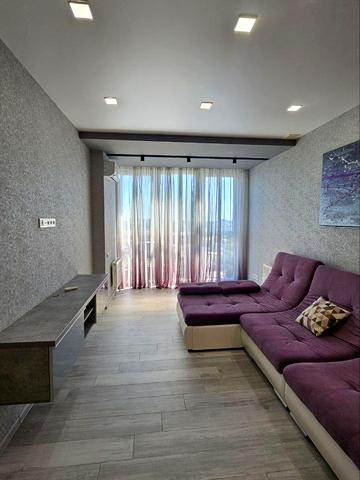 Михайлівська вул., 8