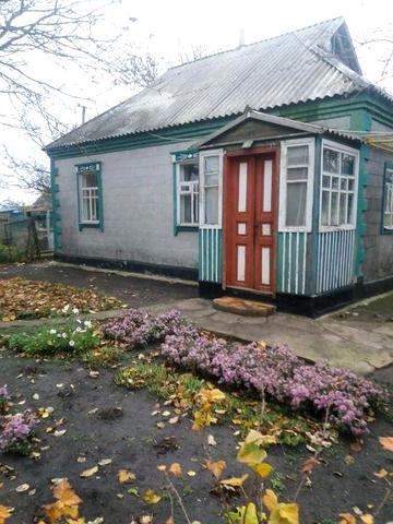 Продам будинок в Сахновщині біля стадіону, підходить під бізнес