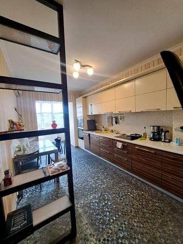 Продаж трикімнатної квартири в історичному центрі Києва