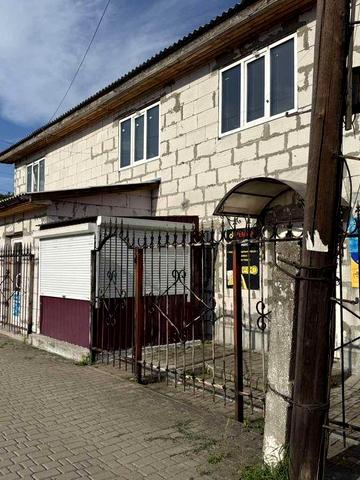 Продам двоповерховий будинок