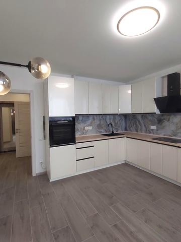 Сергія Данченка вул., 30