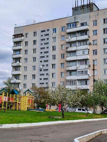 Срочно .От владельца..Продам 3 комнатную квартиру в новострое 62 вк.м.