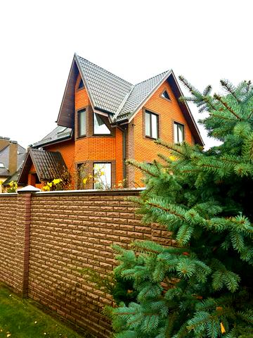 Дарницький провулок, 1