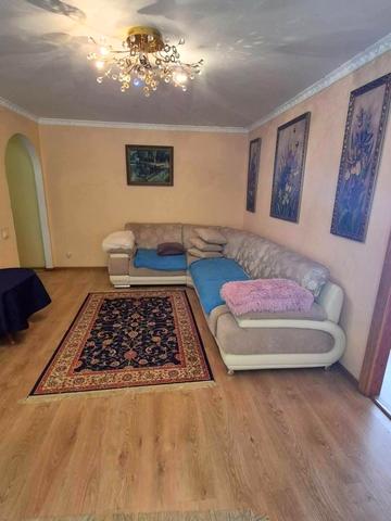 Грушевського вул., 110