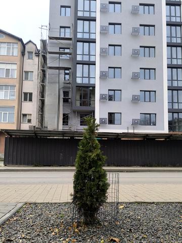 Гетьмана Петра Дорошенка вул., 28