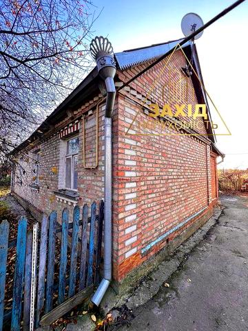 Будинок з ділянкою 51,6 сотих у с. Сирники 10 км до м.Луцьк