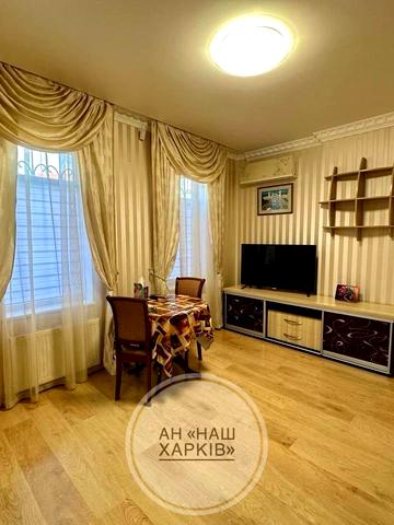 Польовий пров., 8