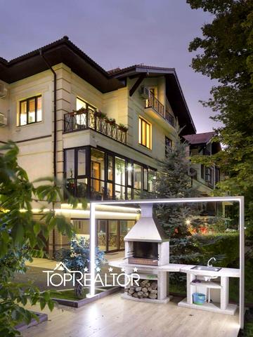 Білої Акації вул., 32