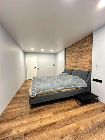 Набережна Перемоги вул., 124-А