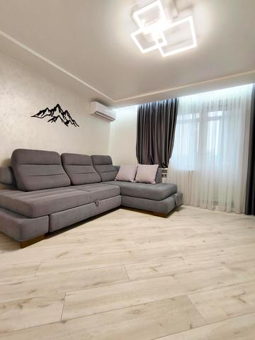 Ігоря Самострова вул., 22