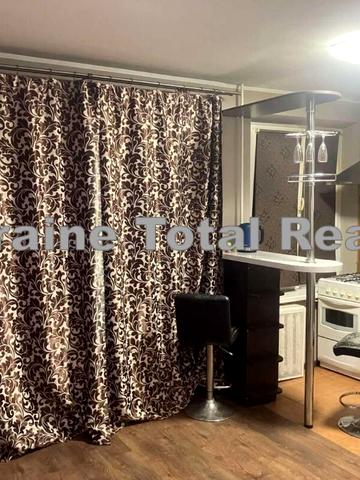 Смілянська вул., 19