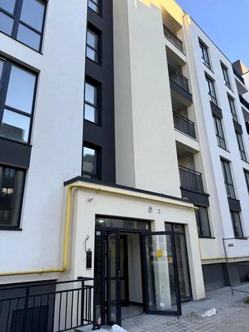 Героїв Крут вул., 1