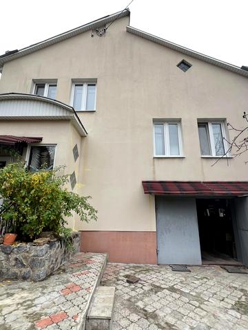 Старова вул., 100