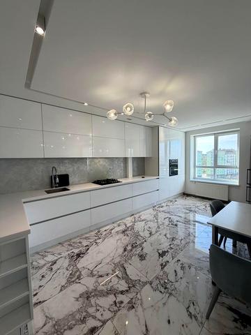 Слобідська вул., 2