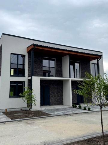 7-ма Озерна, 1