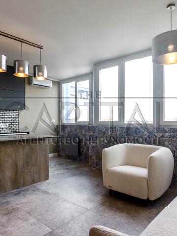 Деміївська вул., 16