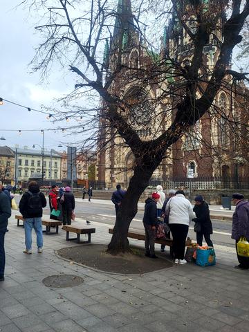 Марка Кропивницького пл., 8