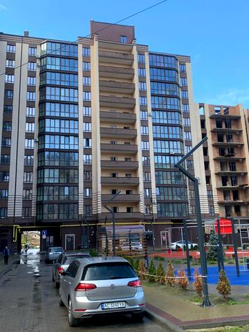 Рівненська вул., 25-Є