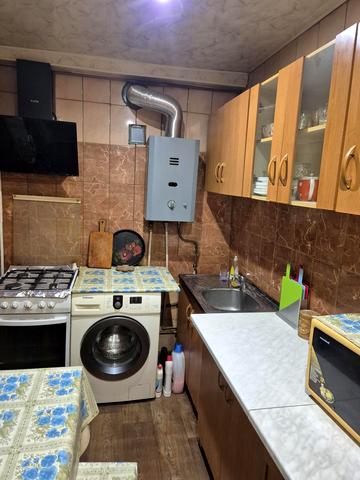 Василя Стуса просп., 14