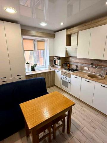 Милорадович Єлизавети вул., 45