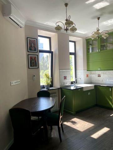 Вперше! Квартира з особливою атмосферою, вул.Іллєнка, Лукʼянівка