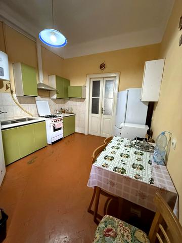 Олени Степанівни вул. (Ленінградська), 7