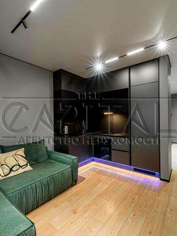 Золотоустівська вул., 25