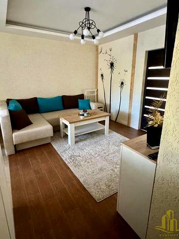 Райдужна вул., 147