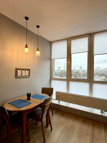 Велика Кільцева вул., 9