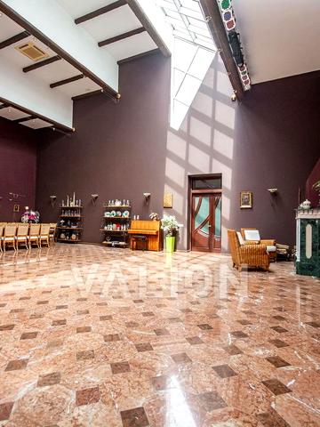 Строителей, 9