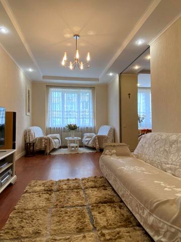 Микільсько-Слобідська вул., 6-Б