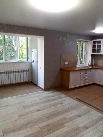 Сегедська вул., 17а