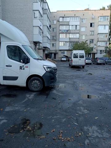 Юрія Клена вул. (Дмитра Фурманова), 1