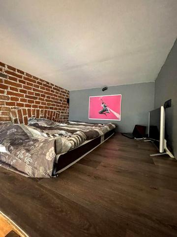 Двух уровневая студия возле  Центрального Рынка