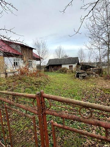 Будинок незавершене будівництво