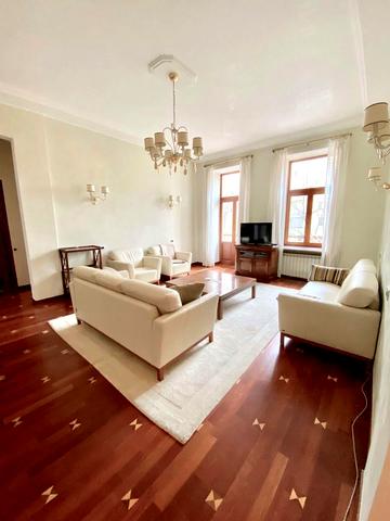 Андріївський узвіз, 1-А