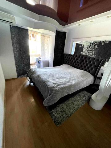 Героїв України вул., 10 к1