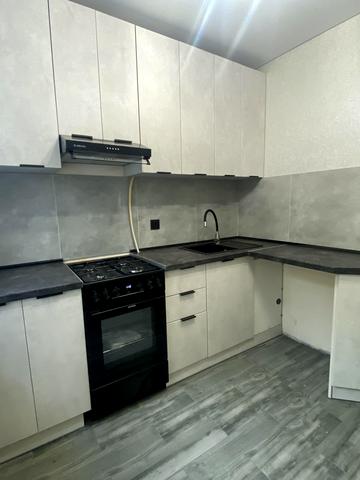 Центральний просп. (Леніна), 9