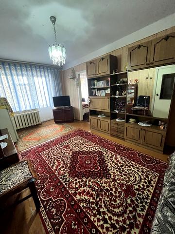 Молодіжна вул., 19