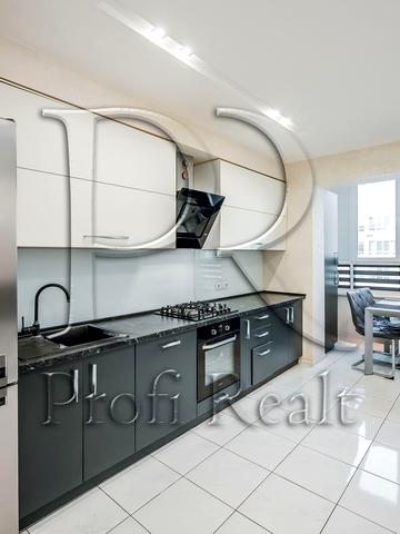 Жулянська вул., 1-В