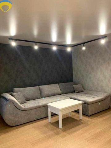 В Продажі 3-к квартира з ремонтом та укомплектована - Тайрова