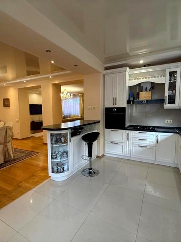 Машиністів вул., 20