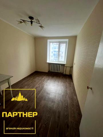 Велика Набережна вул. (50-річчя СРСР), 45