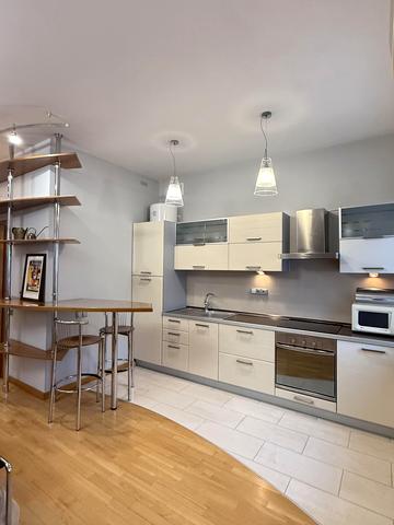 Дарвіна вул., 8