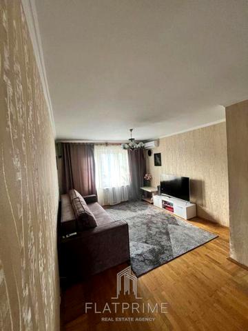 Олександра Махова вул. (Жолудєва), 8-А