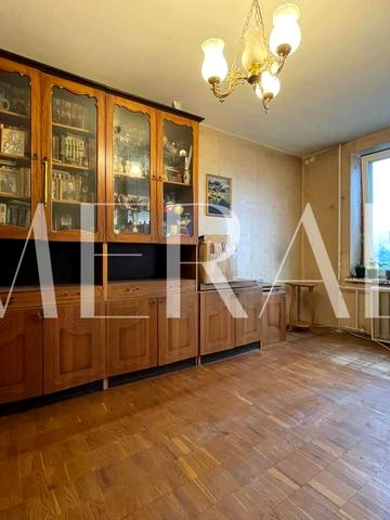 Борщагівська вул., 12