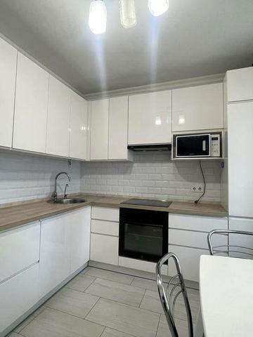 Продаж 3 кім.квартиру вул.Гмирі 18, метро 7 хв. ЖК Патріотіка