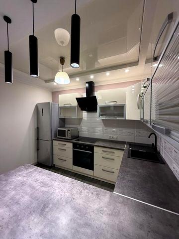 Продаж 2-х кітнатної  квартири вул.Жужоми ЖК Нова Митниця