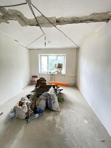 Князя Романа вул., 2